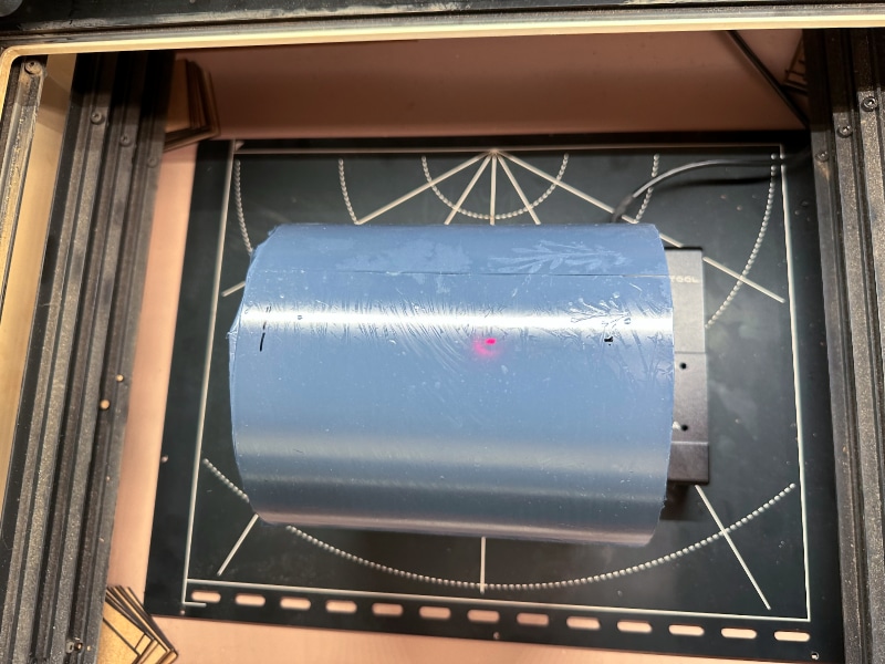 Glas mit Lasergravur Papier bestückt